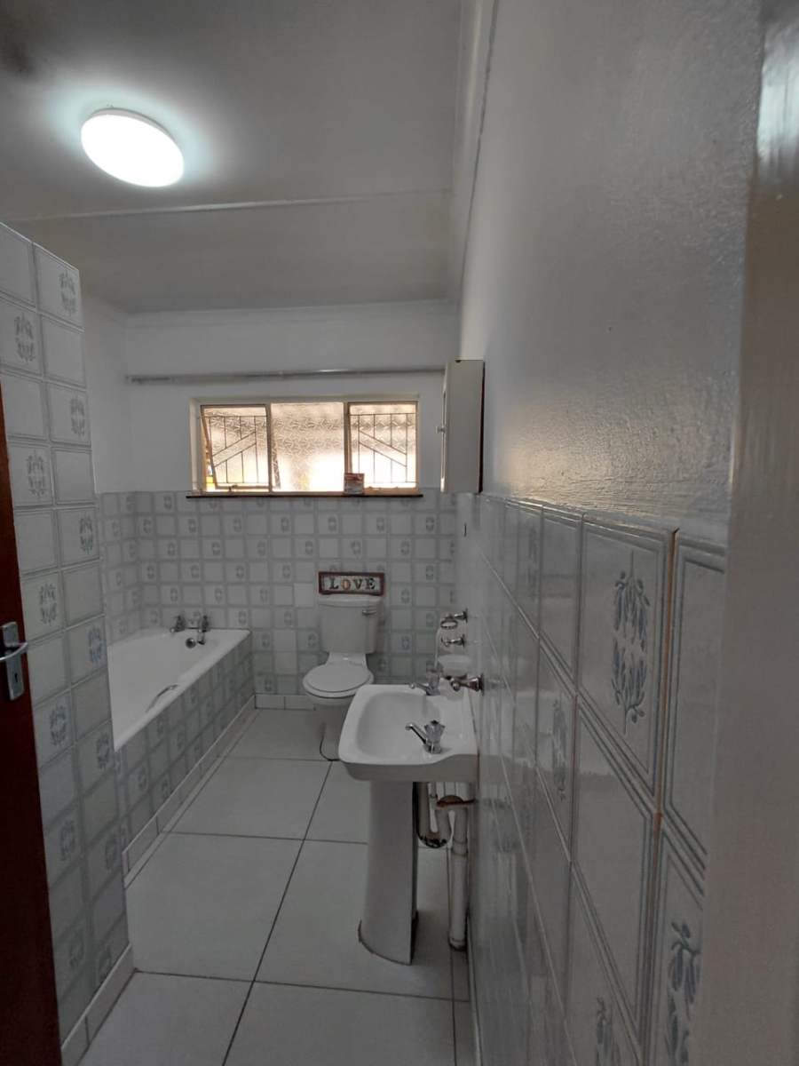 To Let 4 Bedroom Property for Rent in Universitas Free State